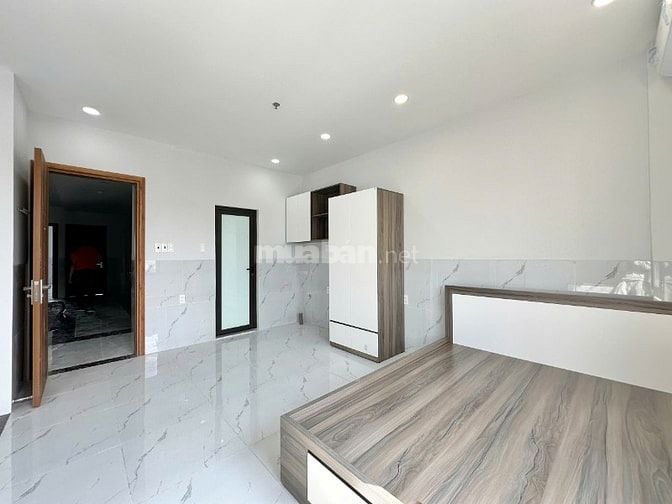 Phòng cao cấp 25m², có ban công view sông, gần Vincom Gò Vấp