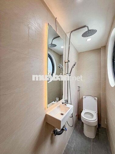 CỰC HIẾM - GIÁP QUẬN 1 - VIEW LANDMARK - 3 TẦNG 2 PN DTSD 57m2