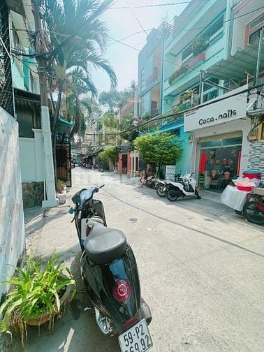 Nhà 3 tầng hẻm xe hơi quay đầu – 377/17 Nguyễn Tri Phương, P.5 Q.10 – 