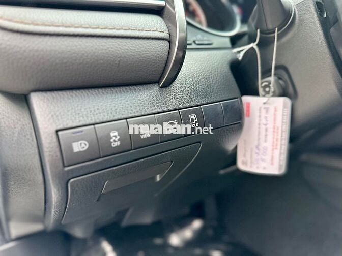 Bán Toyota Camry 2022, bản 2.5Q màu đen