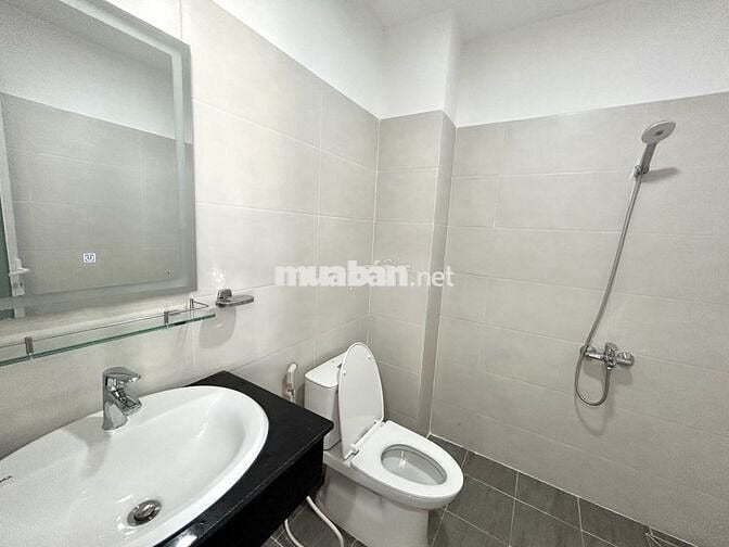 Cho thuê căn hộ Q3_Gần chợ Hòa Hưng_Viettel Building_Máy giặt riêng