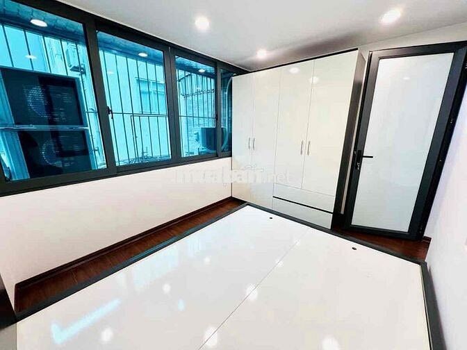 Tập thể Minh Khai, 2 thoáng, ô tô đỗ, 2PN 2WC 80m2 full nội thất