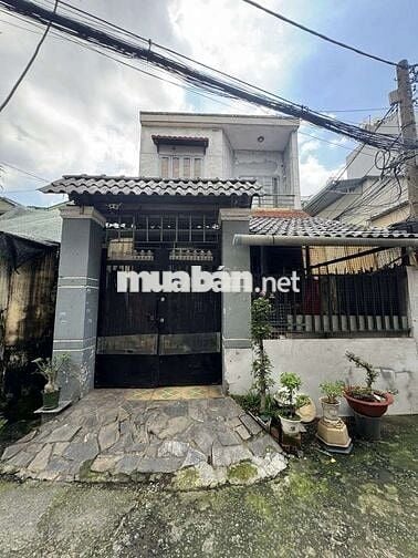 Nhà cần tiền giảm giá sát sườn , Trung Tâm Bình Tân , TL10