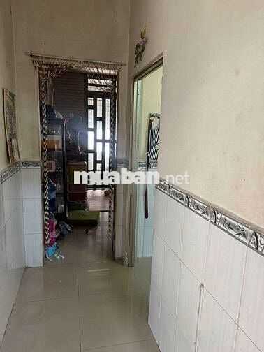 Nhà cần tiền giảm giá sát sườn , Trung Tâm Bình Tân , TL10