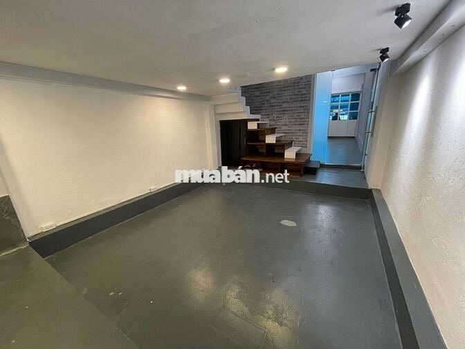 Mặt bằng văn phòng 80m2 Đường D2 Bình Thạnh