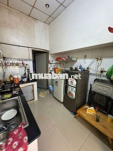 Nhà cần tiền giảm giá sát sườn , Trung Tâm Bình Tân , TL10