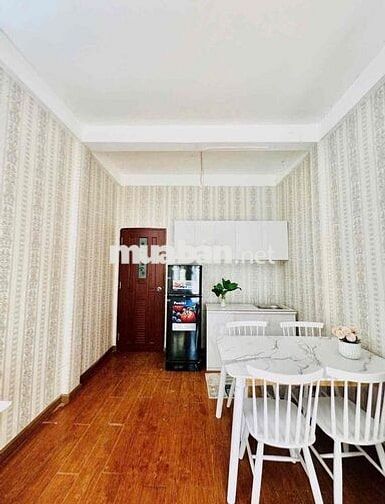 CHO THUÊ PHÒNG TRỌ QUẬN 10, BAN CÔNG GẦN ĐẠI HỌC BÁCH KHOA, GẦN HUFLIT