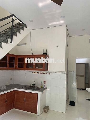 - Phòng trong nhà nguyên căn 30 m2 đường số 11, phường Linh Chiểu