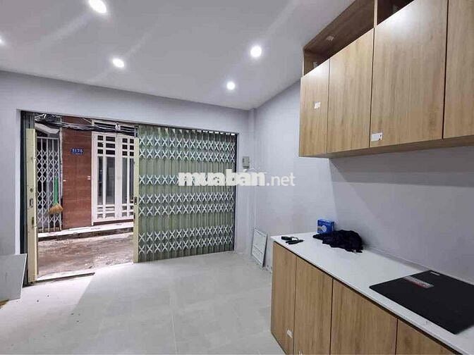 nhà nguyên căn emart phan van tri