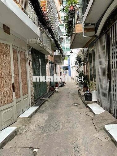 nhà nguyên căn emart phan van tri