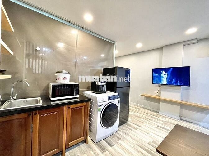 CĂN HỘ 1 PHÒNG NGỦ FULL NỘI THẤT CỬA SỔ THOÁNG MÁT NGAY KHU ẨM THỰC