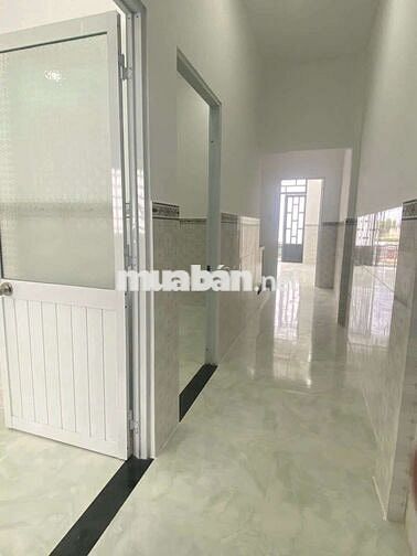 Bán căn nhà mặt tiền kinh doanh , sổ hồng riêng .