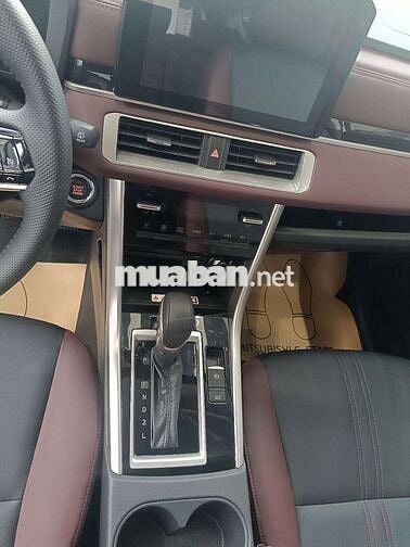 Xpander Cross Mới 2025 Giảm Sâu Sâu Sâu