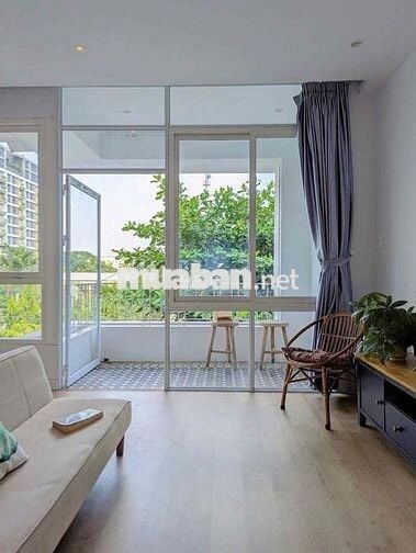Căn Hộ Siêu Chill Giá Tốt_Tiện Nghi_Ban Công Cây Xanh ngay Sân Bay TSN