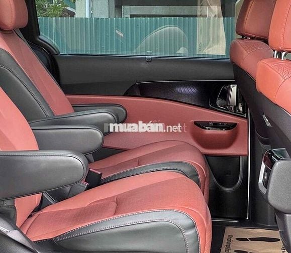 Lướt Kia Carnival 2022 Signature 2.2D - 48000 km