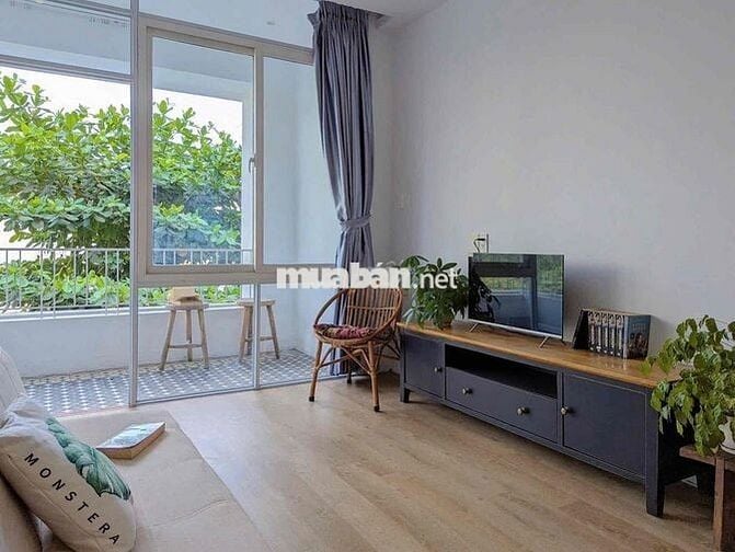 Căn Hộ Siêu Chill Giá Tốt_Tiện Nghi_Ban Công Cây Xanh ngay Sân Bay TSN