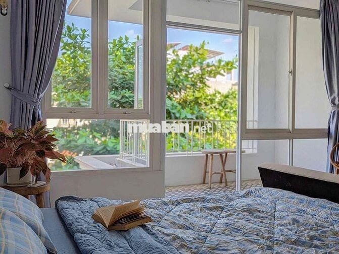 Căn Hộ Siêu Chill Giá Tốt_Tiện Nghi_Ban Công Cây Xanh ngay Sân Bay TSN