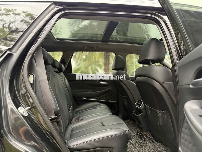 Hyundai Santa Fe 2019 2.2D Premium - 80000 km