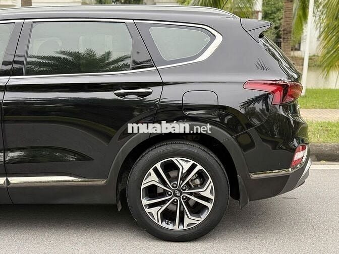 Hyundai Santa Fe 2019 2.2D Premium - 80000 km