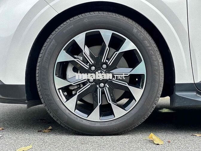 Lướt Kia Carnival 2022 Signature 2.2D - 48000 km