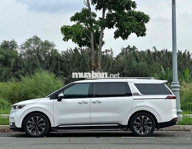 Lướt Kia Carnival 2022 Signature 2.2D - 48000 km