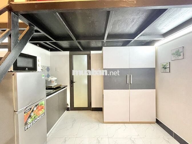 DUPLEX FULL NỘI THẤT TÒA NHÀ MỚI CÓ THANG MÁY CỬA SỔ NGAY KHU ẨM THỰC