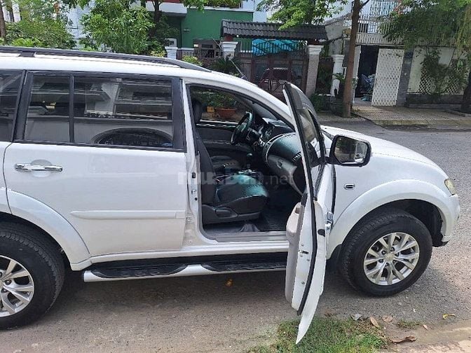 Mitsubishi Pajero Sport 2016 trắng AT 4×2