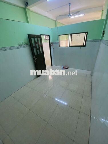 Bán nhà 2 lầu Hồng Bàng, P6 Quận 6 71m², SHR, hẻm thông, gần trung tâm