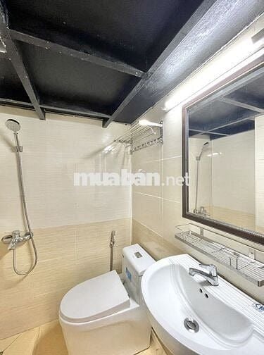 DUPLEX FULL NỘI THẤT TÒA NHÀ MỚI CÓ THANG MÁY CỬA SỔ NGAY KHU ẨM THỰC