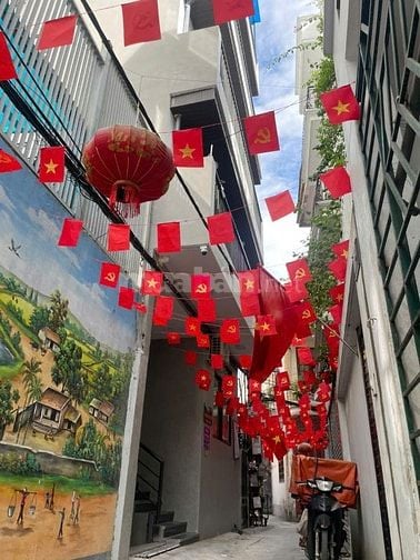 Chính Chủ Bán nhà 5 Tầng ĐC 128 Ngõ 639 Đường Hoàng Hoa Thám, BĐ, HN