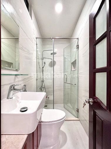 Bán nhà hẻm xe hơi 6m,  gần Lê Văn Sỹ và Phạm Văn Hai