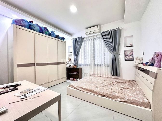 Bán nhà hẻm xe hơi 6m,  gần Lê Văn Sỹ và Phạm Văn Hai