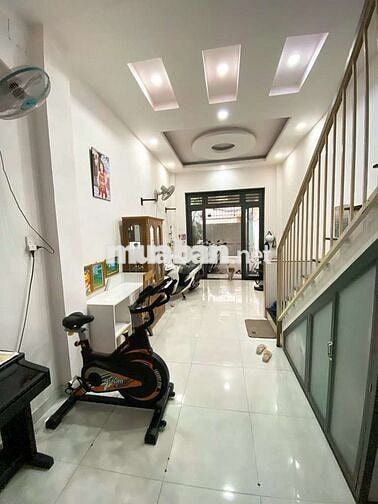 Gần MT Dương Quảng Hàm, Xe Hơi Thông, 79M2, 3 PN