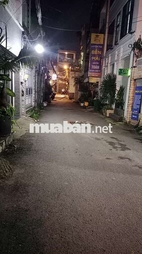 Gần MT Dương Quảng Hàm, Xe Hơi Thông, 79M2, 3 PN