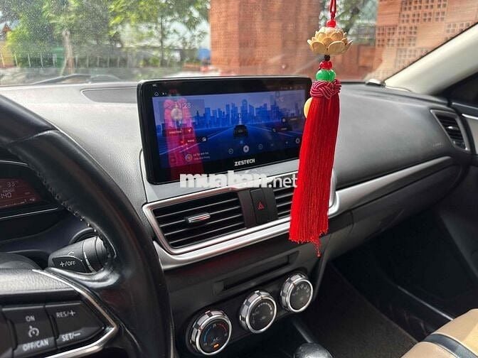 Mazda 3 2018 1.5 AT Sedan - 68000 km