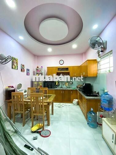 Gần MT Dương Quảng Hàm, Xe Hơi Thông, 79M2, 3 PN