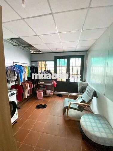 Gần MT Dương Quảng Hàm, Xe Hơi Thông, 79M2, 3 PN