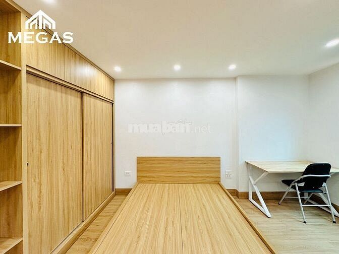 CHO THUÊ CĂN HỘ STUDIO BAN CÔNG MÁY GIẶT RIÊNG TẠI PHỐ HOÀNG QUỐC VIỆT