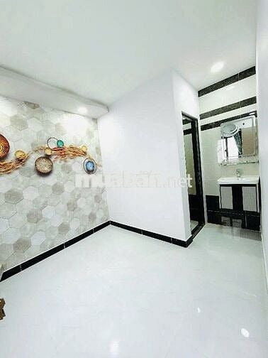 🆘 💥 NHÀ 3 TẦNG Q8 ,4PN, 3WC, SÂN💥Ngay cầu chà và