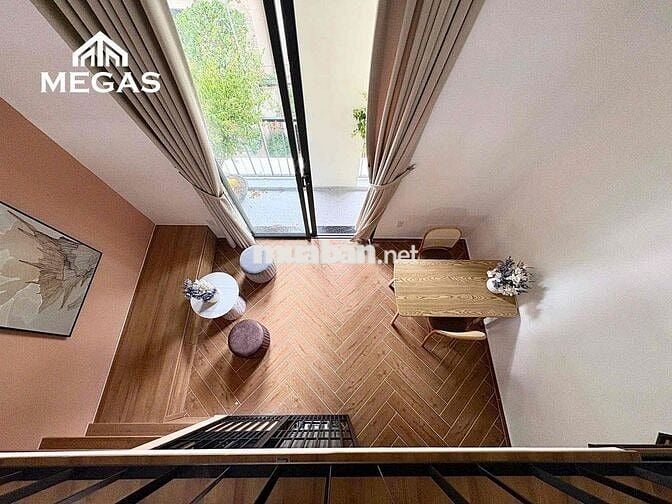 GÁC FULL NỘI THẤT CAO CẤP BAN CÔNG CỬA SỔ - GÁC CAO M8 - Ở 3NG3XE Q7