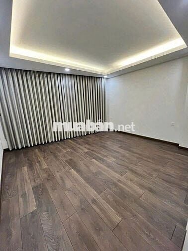 SIÊU HOT GIÁ RẺ - 30C Hoàng Hoa Thám, P12, TB- DT 4.5x20, 3 lầu