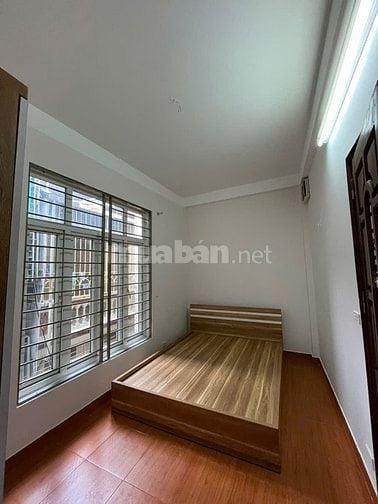 Cho thuê nhà ngõ 1081 Hồng Hà, gần Viện 108