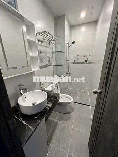 SIÊU HOT GIÁ RẺ - 30C Hoàng Hoa Thám, P12, TB- DT 4.5x20, 3 lầu