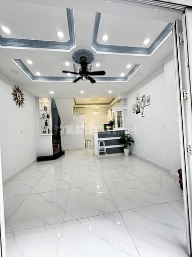 CHỦ CẦN TIỀN GẤP!! Cần bán nhà, Hai Bà Trưng, phường Võ Thị Sáu, Q3,