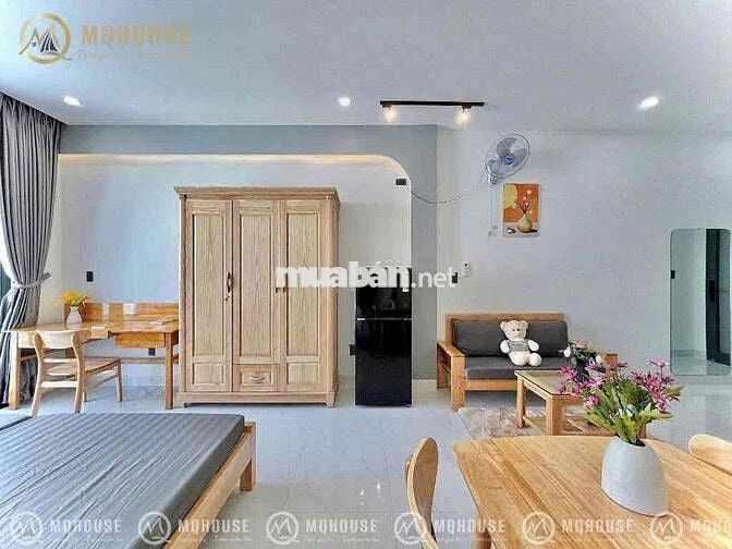 Cho thuê Phòng Studio 38m2 Ban Công cực thoáng , thang máy
