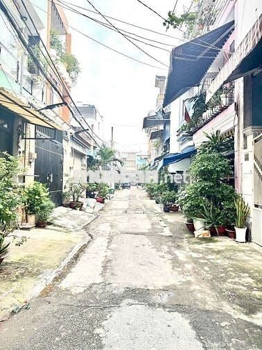 4,680 tỷ TL) 
Nhà 2/đường đất mới 
Diện tích : 4 m *10,5 m . Hẻm 6 m