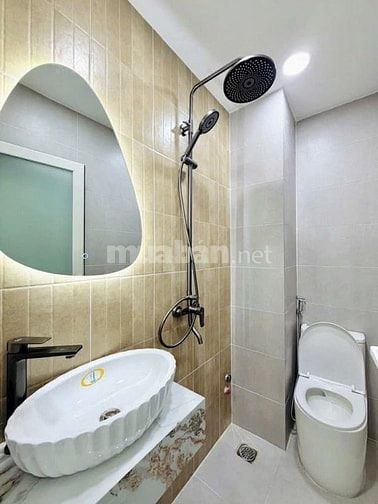 Nhà Đẹp Nguyễn Trọng Tuyển – Tinh Tế Giữa Lòng Tân Bình