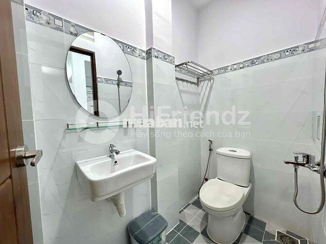 TRỐNG SẴN STUDIO TÁCH BẾ SẴN NỘI THẤT CƠ BẢN NGAY ÂU CƠ GIÁP TÂN BÌNH