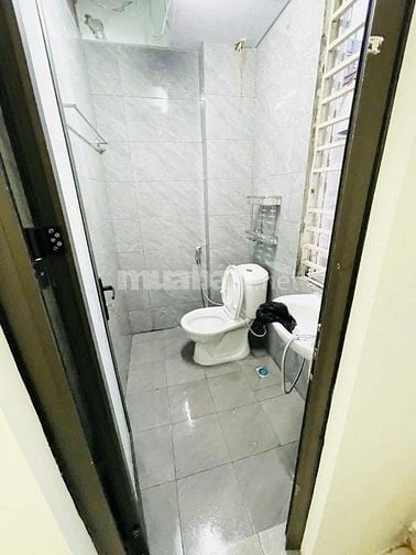 Cho thuê căn hộ CCMN tại Ngõ 70/77 Ngọc Trục (sát trường cấp 2 Đại Mõ)