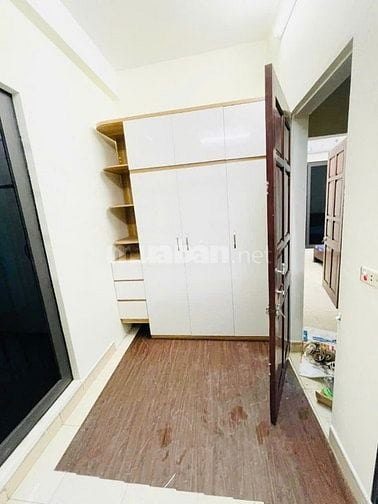 Cho thuê căn hộ CCMN tại Ngõ 70/77 Ngọc Trục (sát trường cấp 2 Đại Mõ)